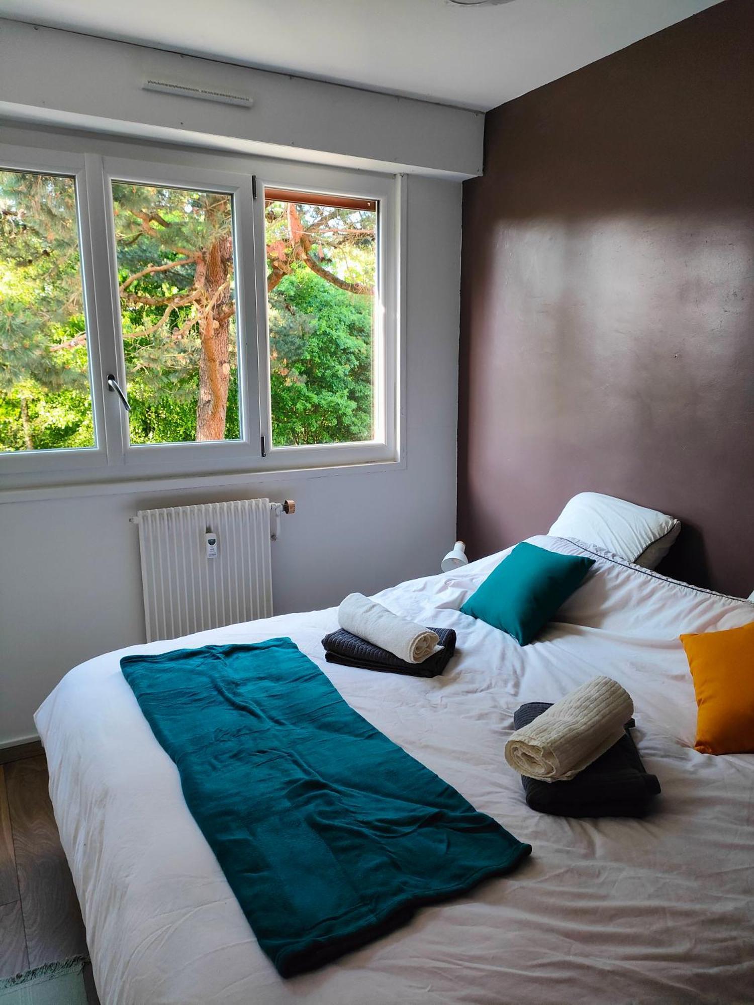 Chaleureux Appartement. Dinan Habitación foto